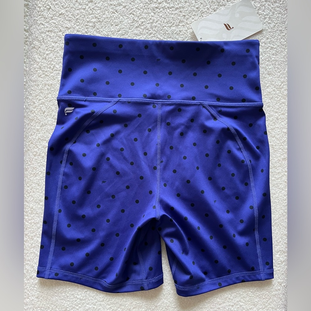 NWT - Fabletics High Waisted Printed Ultra Cool Shorts, Size XS / 4
